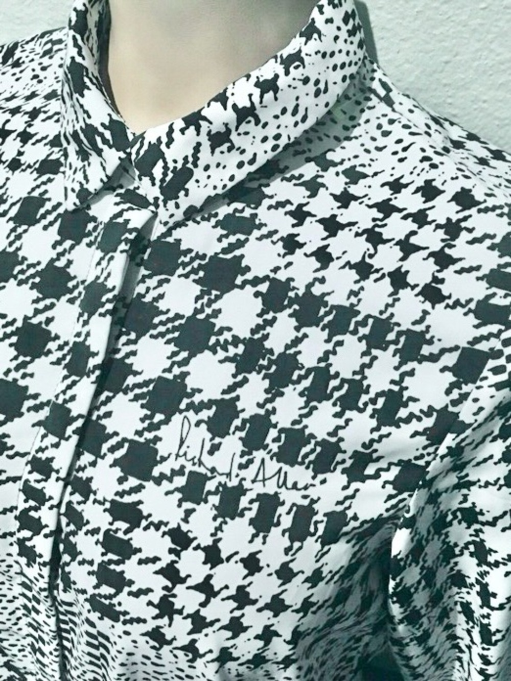 RICHARD ALLEN Black and White Houndstooth Button-Up Shirt